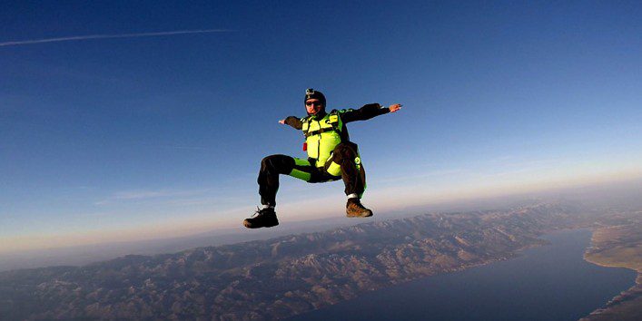 Skydiving in sitfly