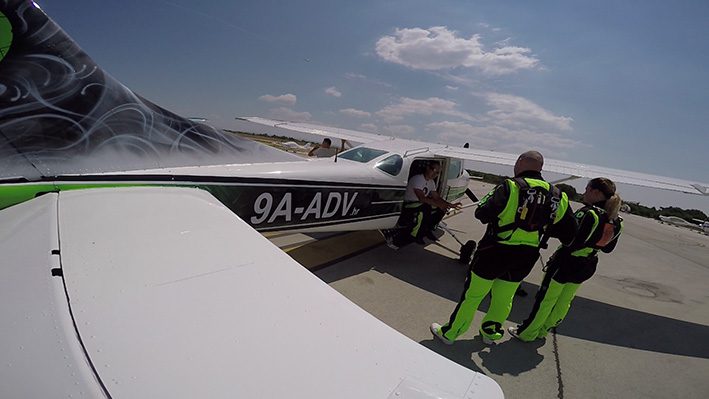 5 facts you need to know about tandem skydiving in Croatia tandem skydiving cessna