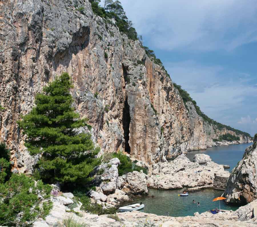 Popular free climbing areas in Croatia Hvar climbing area