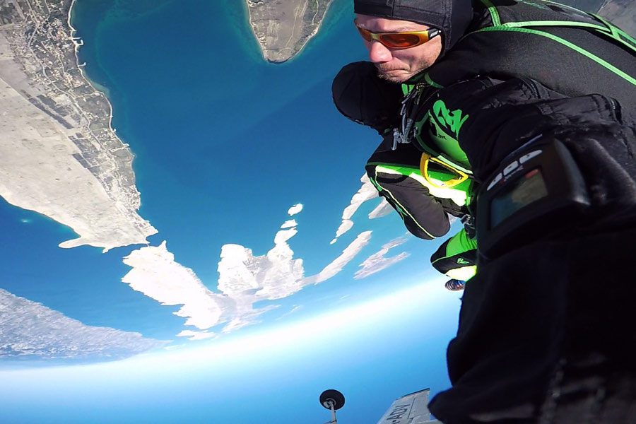 How to plan adventure in Croatia for 2000 EUR? Tandem jump exit in Croatia Zadar