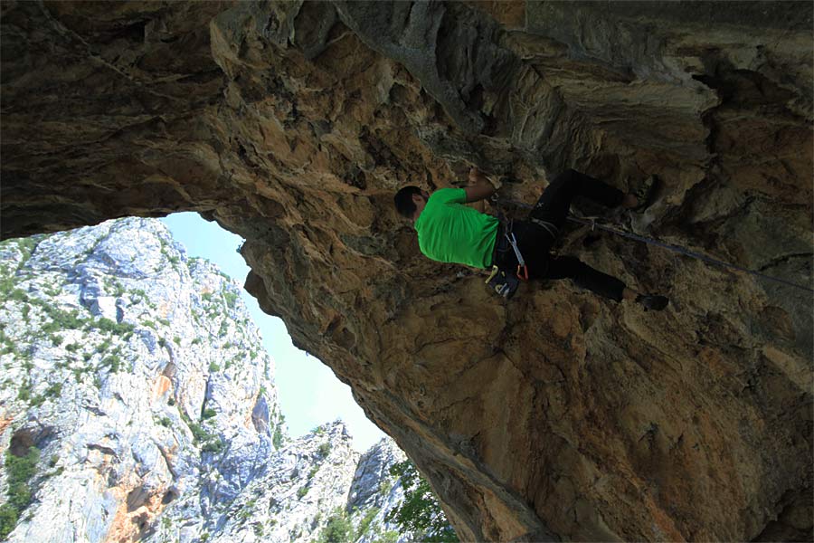 How to plan adventure in Croatia for 2000 EUR? Climbing tour in Paklenica